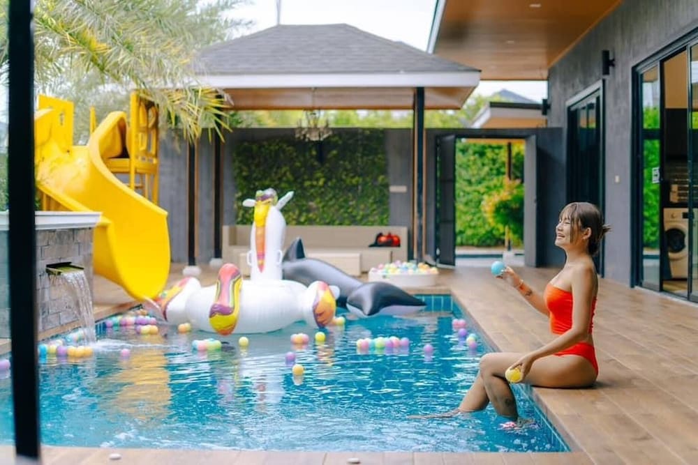 Orange Private Pool Villa, Near Cham Am Beach
