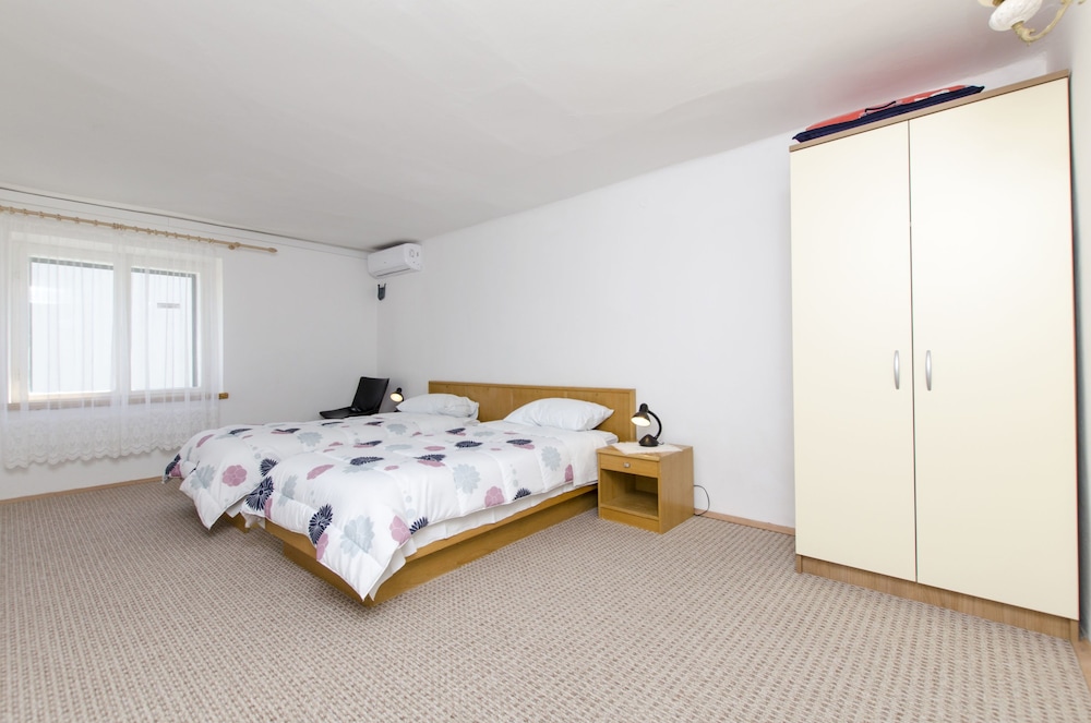 Apartment Jelena view 3