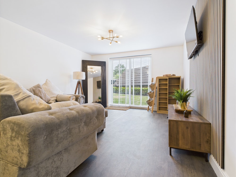 Modern Chaffordhundred Apartment Long Stay Sleeps2