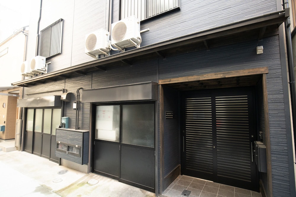 Kuromon Residence