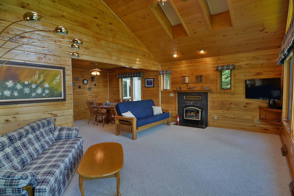 Sandy Shores 2 Bedroom Hotel Room by RedAwning