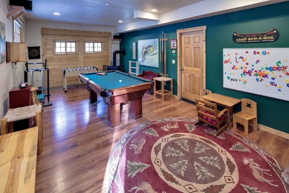 Diamond Peak 2 3 Bedroom Home
