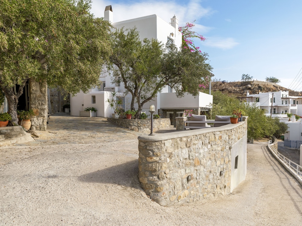 Baybees Sea View Residence