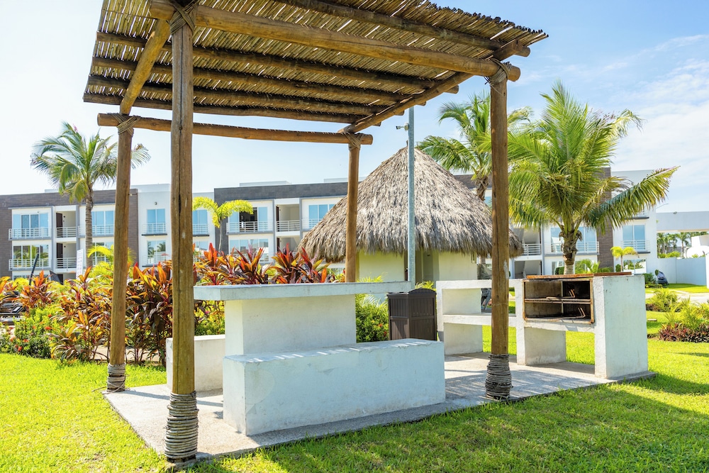 Family Villa Pool 4 BR Acapulco