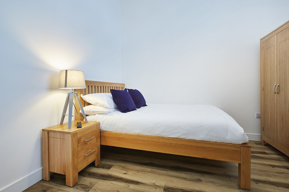 Burkhardt Hall by Viridian Apartments