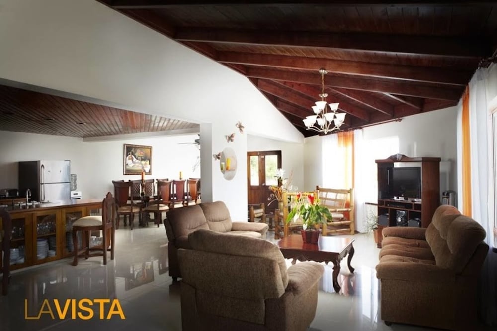 La Vista Villa Villa 5 view 3