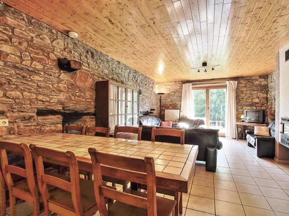 Rustic Holiday Home in Sainte-ode With Garden