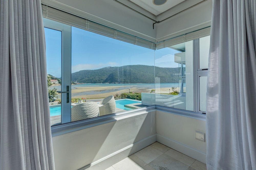 Amanzi Island Boutique Hotel
