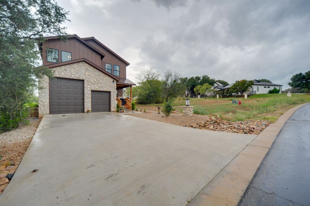 Horseshoe Bay Resort Home 6 Mi to Lake Lbj! - Property Image 16