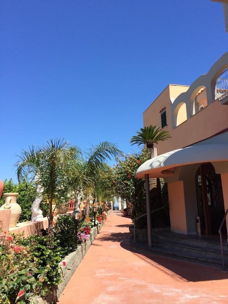 Hotel Terme Rosaleo - Image 1