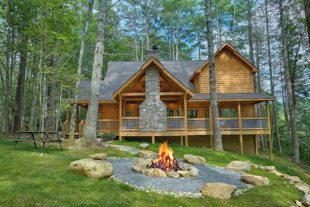 Adventure Lodge