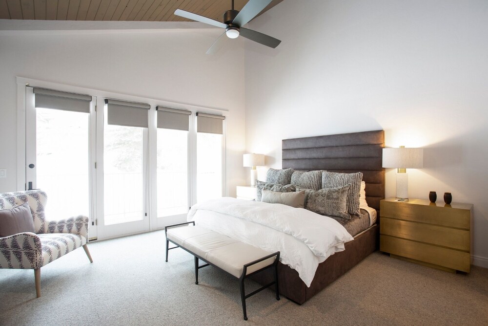 Trail's End Lodge at Deer Valley Resort - Three Bedroom Residence with Den and Spa #302 3 Condo