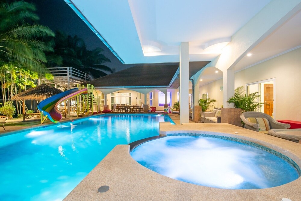 Pool Villa for Families and Party