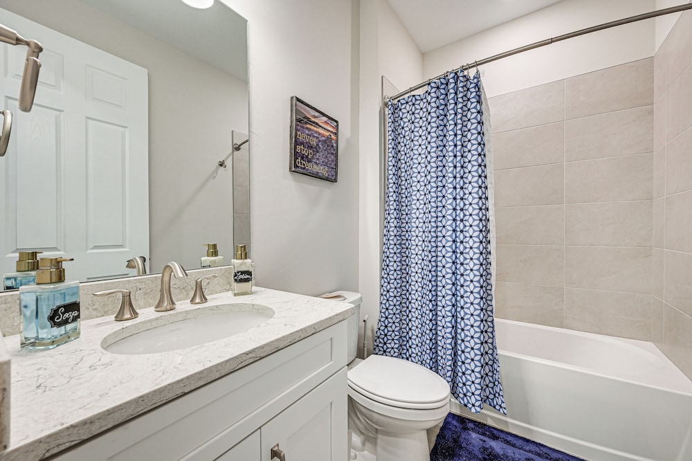 Pet-friendly Naples Home w/ Resort-style Pool