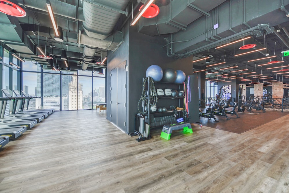 Stylish Studio with City View in Bayside