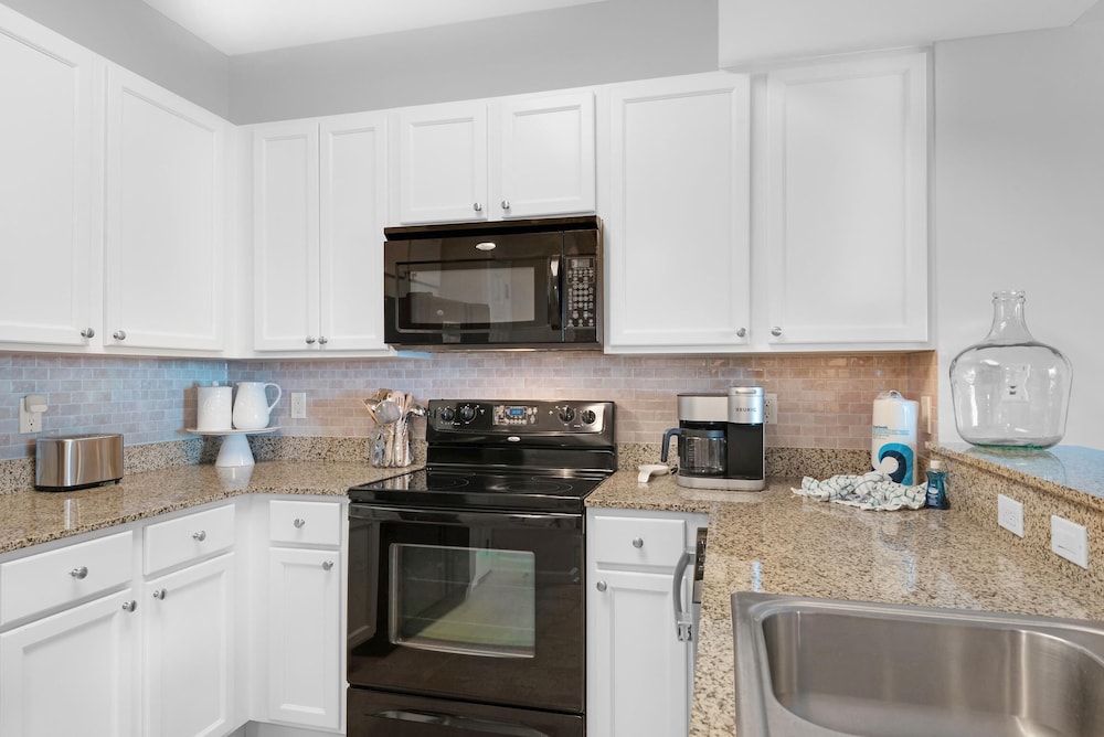 Palms Resort #2711 Jr. 2BR