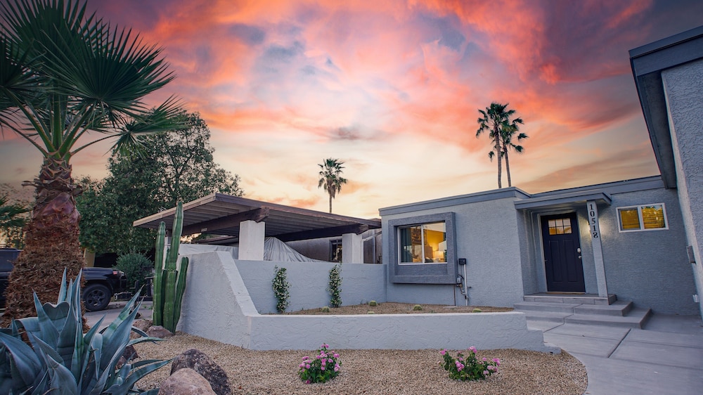 Heatherbrae Phoenix 3 Bedroom Home by RedAwning view 5