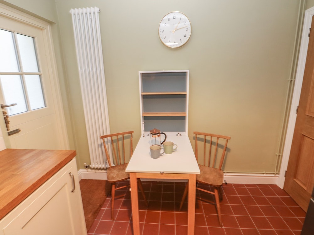 Flat 1, Belmont