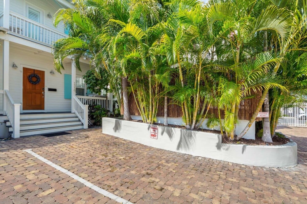 Southernmost View by Brightwild Pool H20 Views view 2