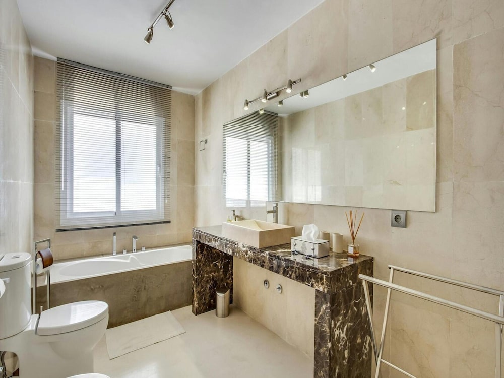 Beautiful Villa With Leisure Activities
