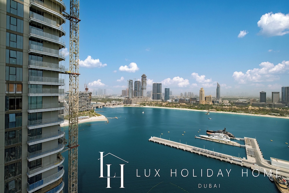 LUX  The Palace Residence Suite 2