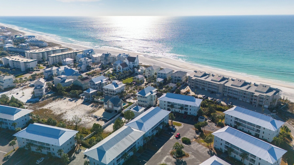 Beachside Villas 811