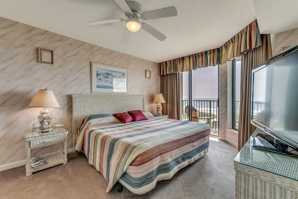 Beach Clubs by Condo-World
