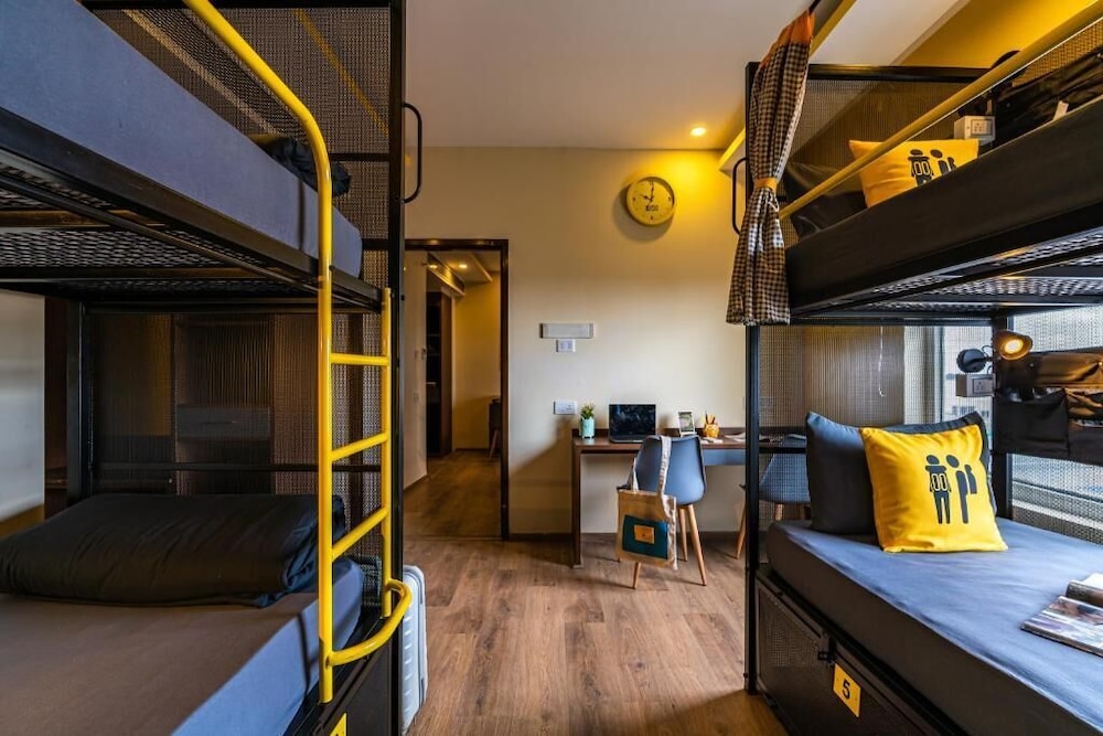 The Hosteller Bangalore, Brigade Road