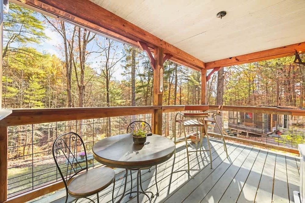 Blue Ridge Beech Cabin