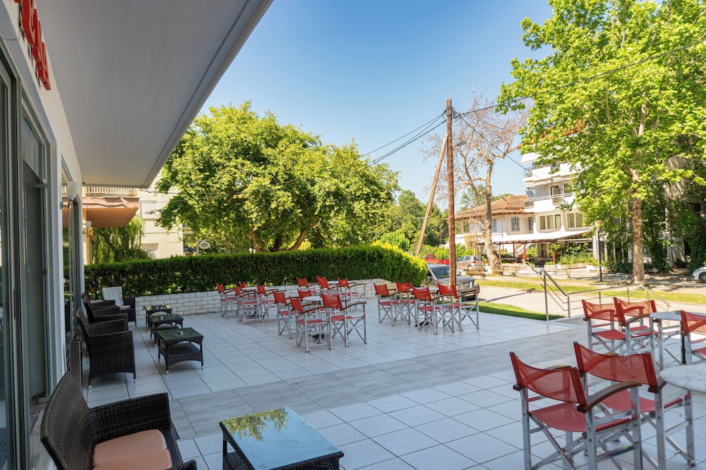 HOTEL ENA