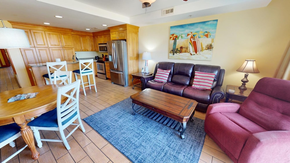 Tybee Beach Club 113 by Tybee Vacation Rentals