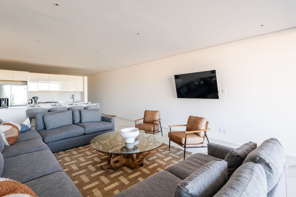 Brand new San Jose Condo
