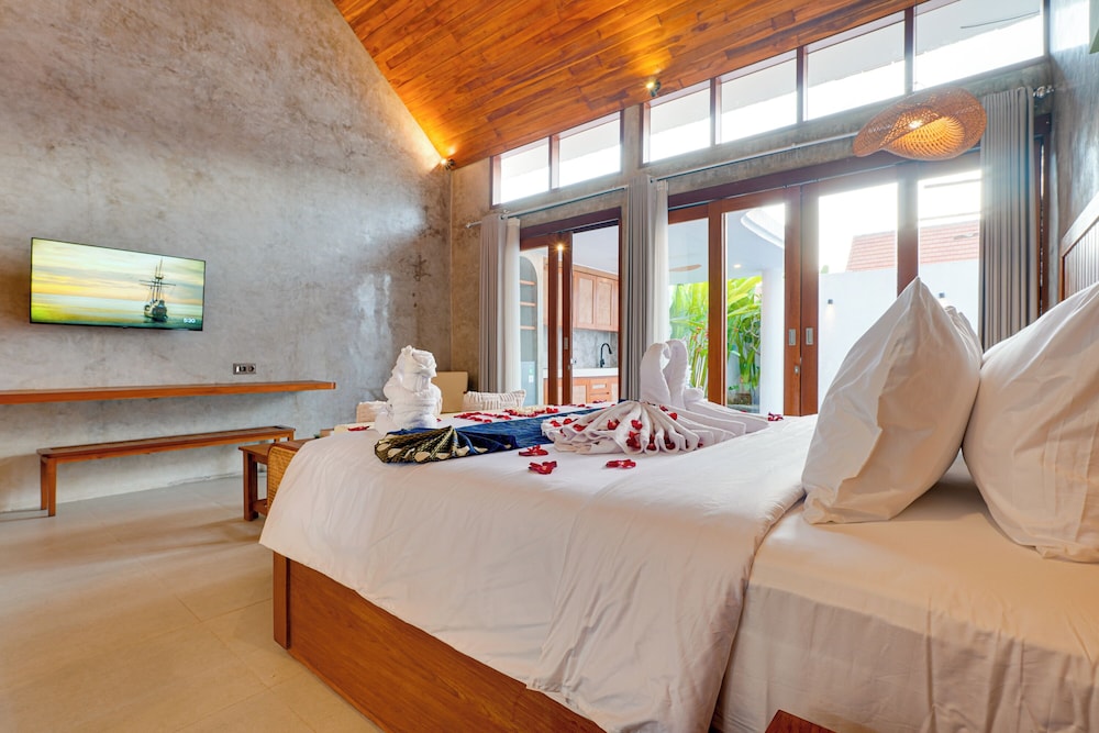 LaLuxe Villa and Residence
