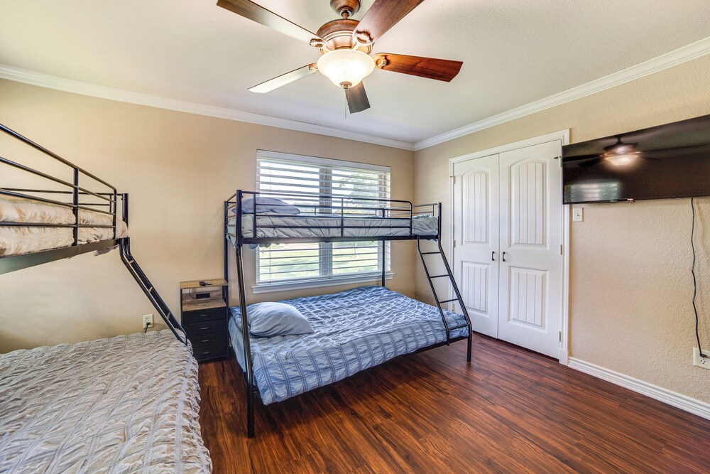 Waterfront Retreat w/ Dock on Cedar Creek Lake!