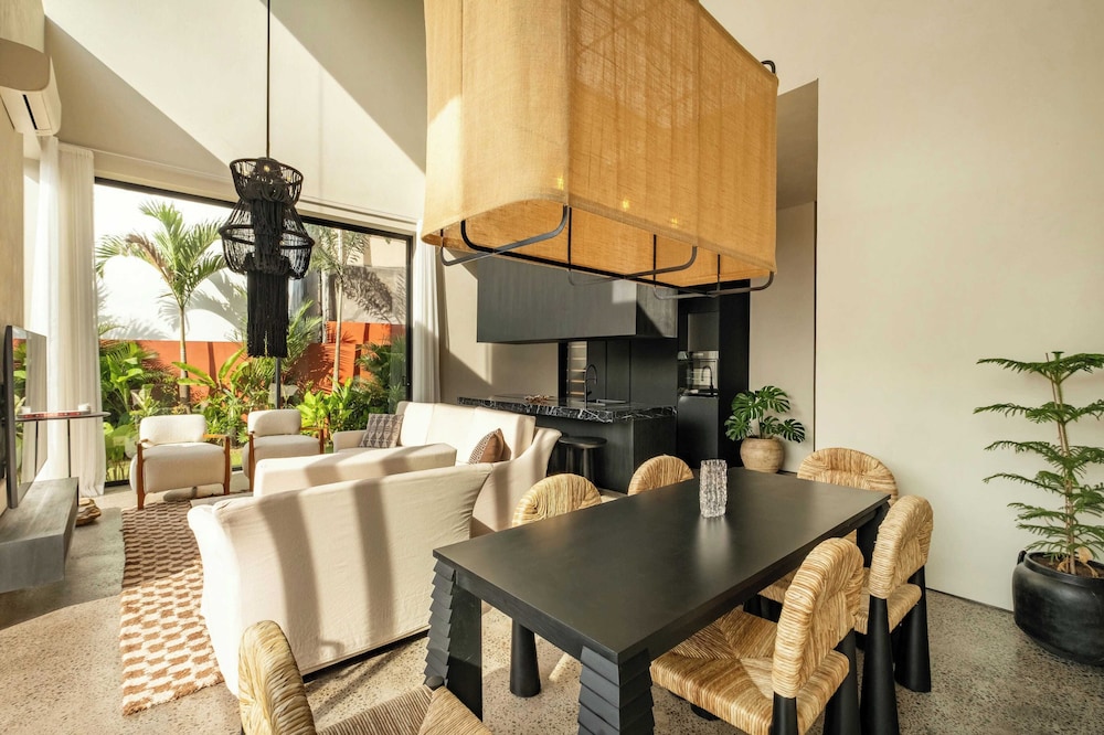Five Stories - Luxury Villa Retreat