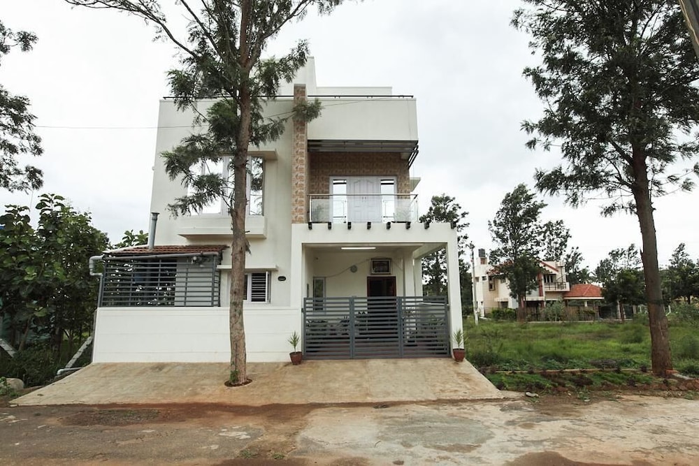 Anamala Suburbia Homestay view 3