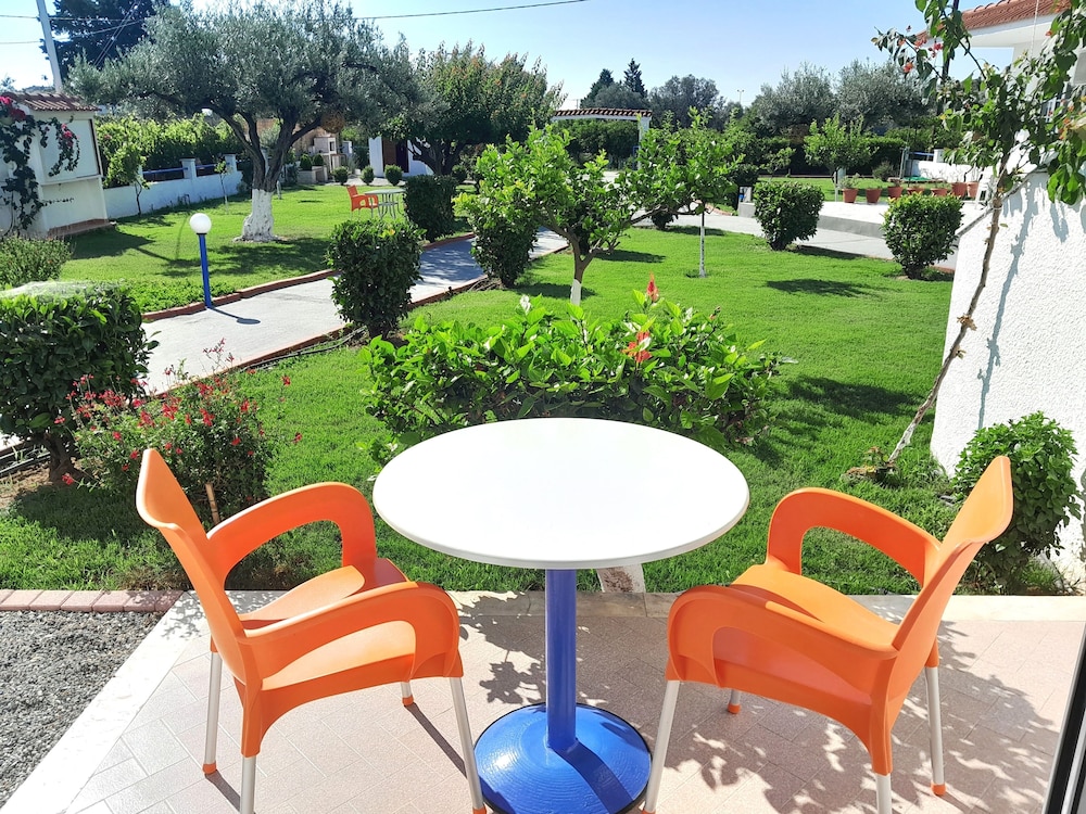 Villa Maroula