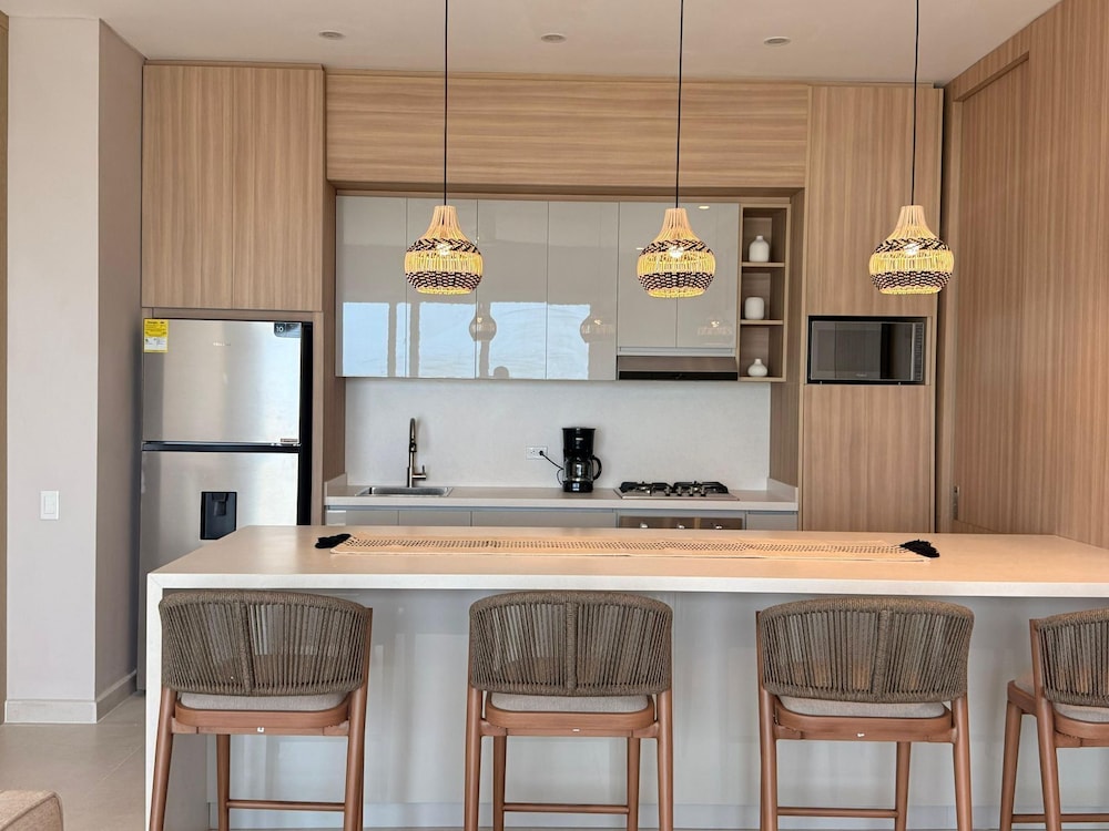 Apartamento Adalmar 804 con vista al mar