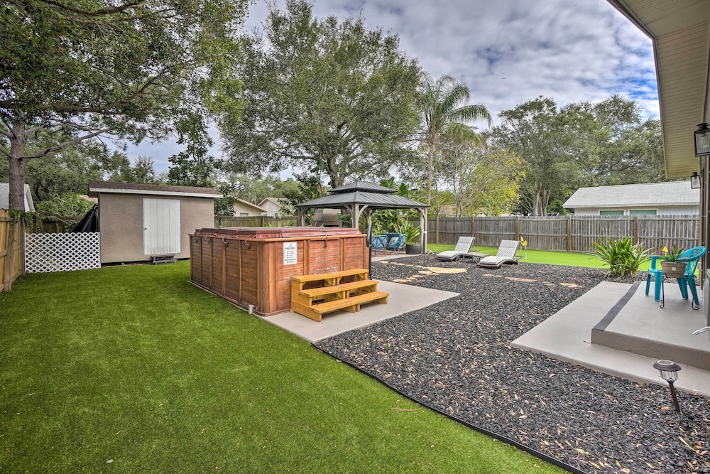 Beachy Palm Harbor Escape: Swim Spa Pool & Gazebo view 4