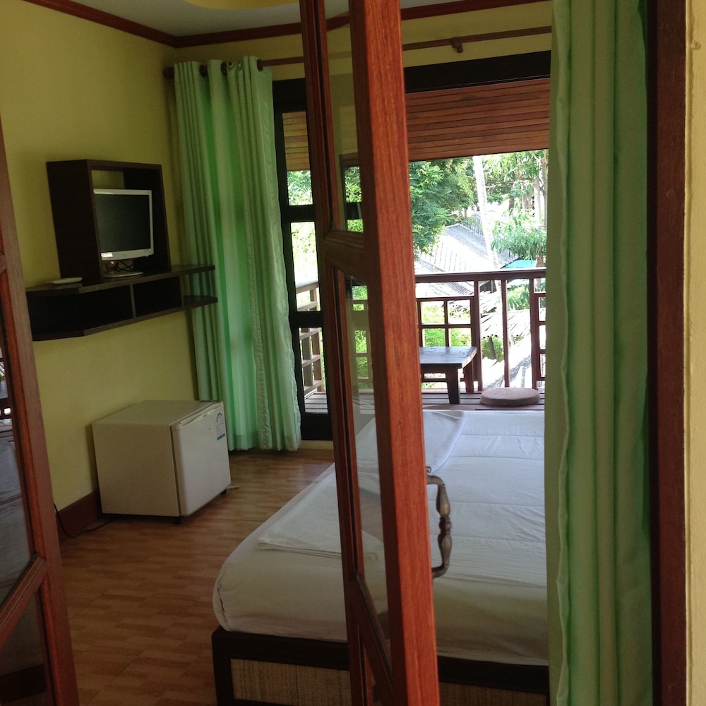 Hut Sun Bungalow