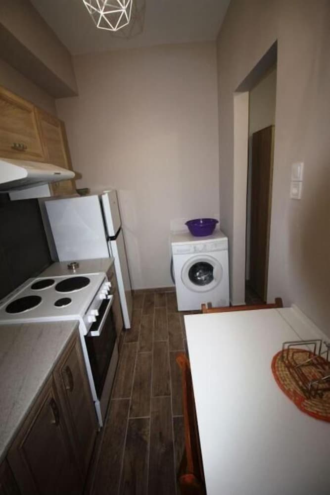 Elpida's apartments