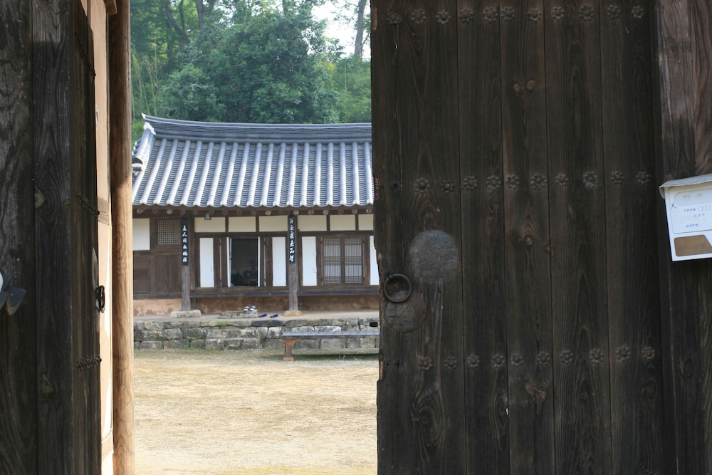 Yi Jin-rae's Historic House