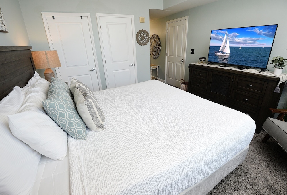 Shores Of Panama 1928 3 Bedroom Condo
