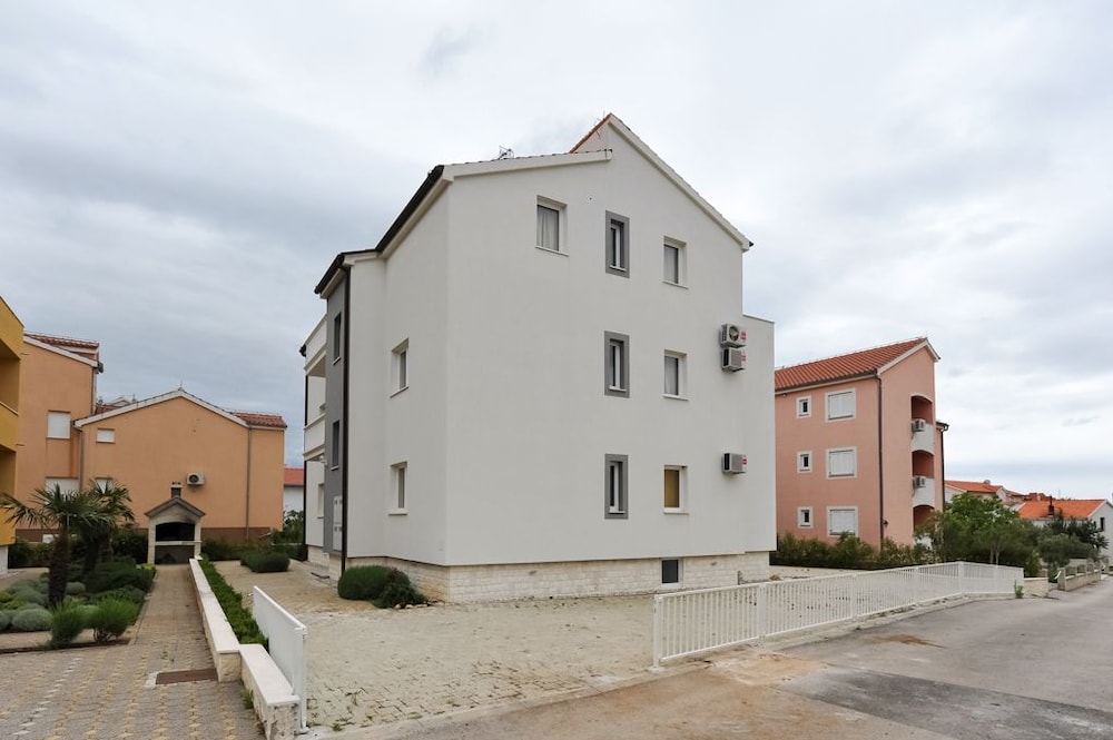 Apartments Kruno