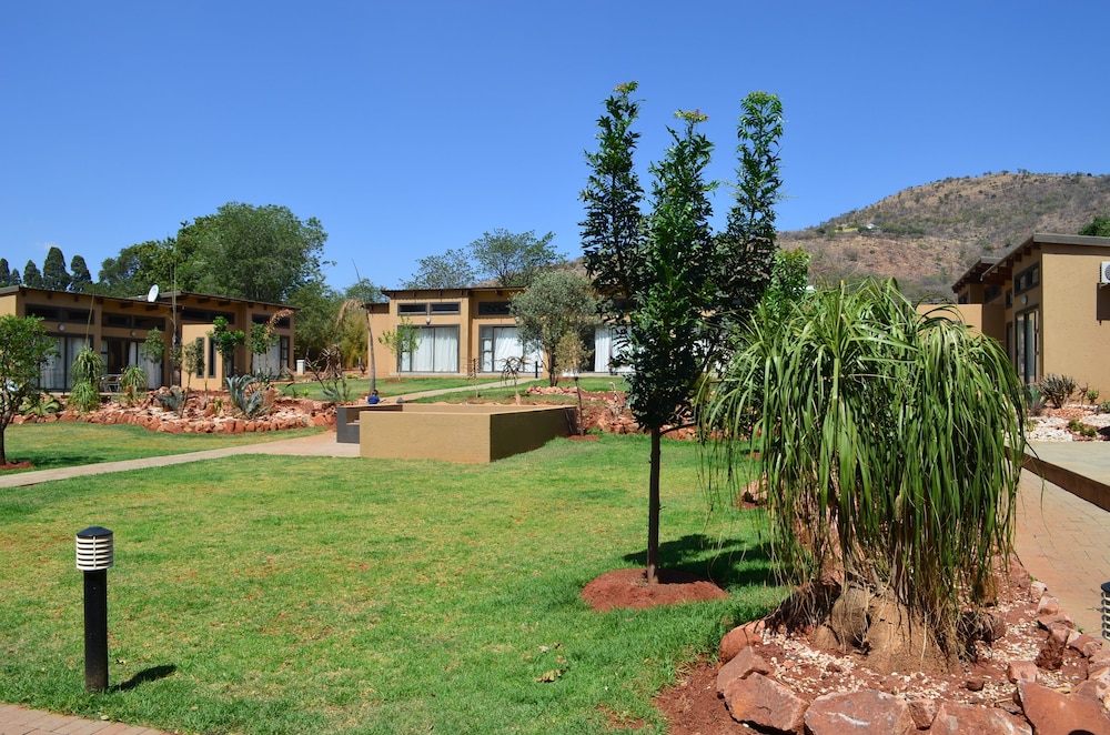 Manor Hills Guest Lodge