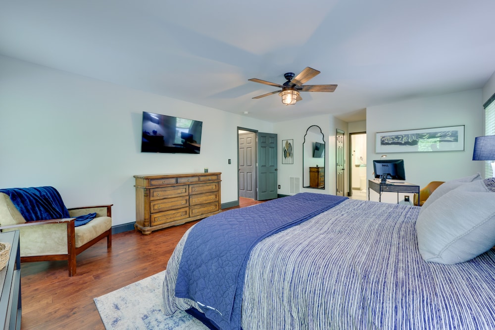 Luxe Blairsville Cabin w/ Game Room, Near Hikes view 5