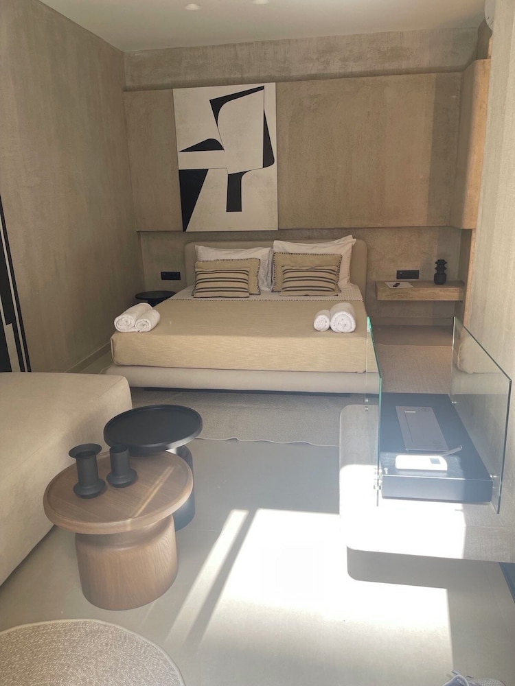 ASTARTE City Suite