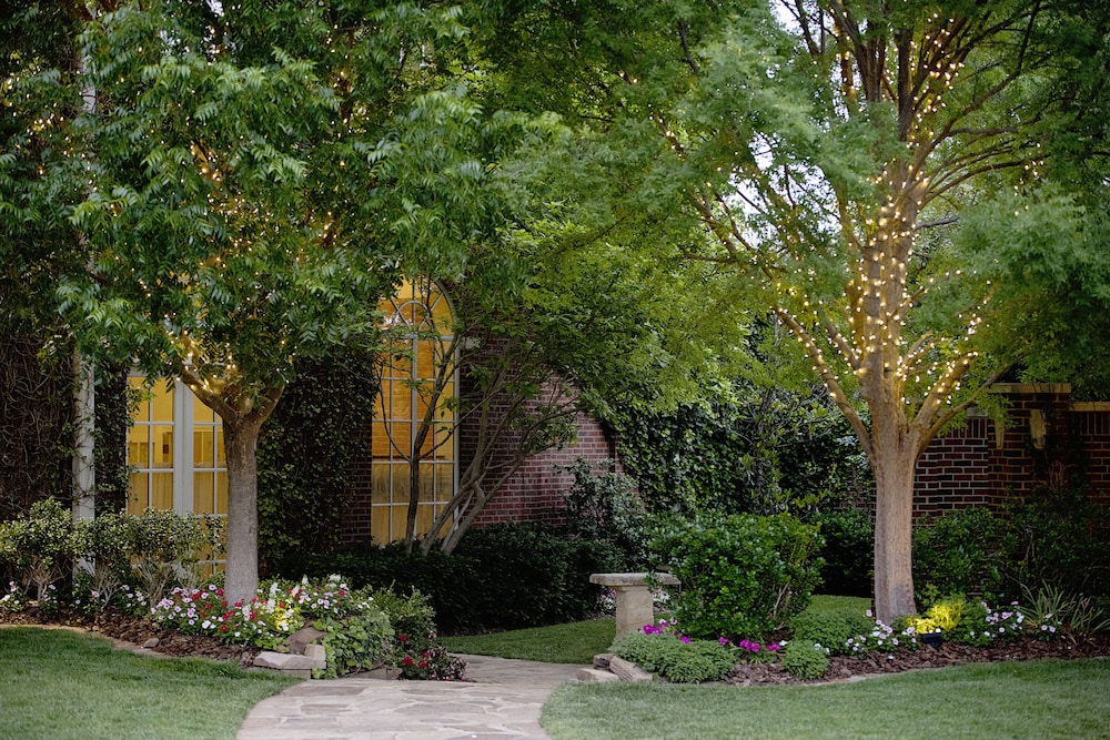 Dominion Gardens and Hotel
