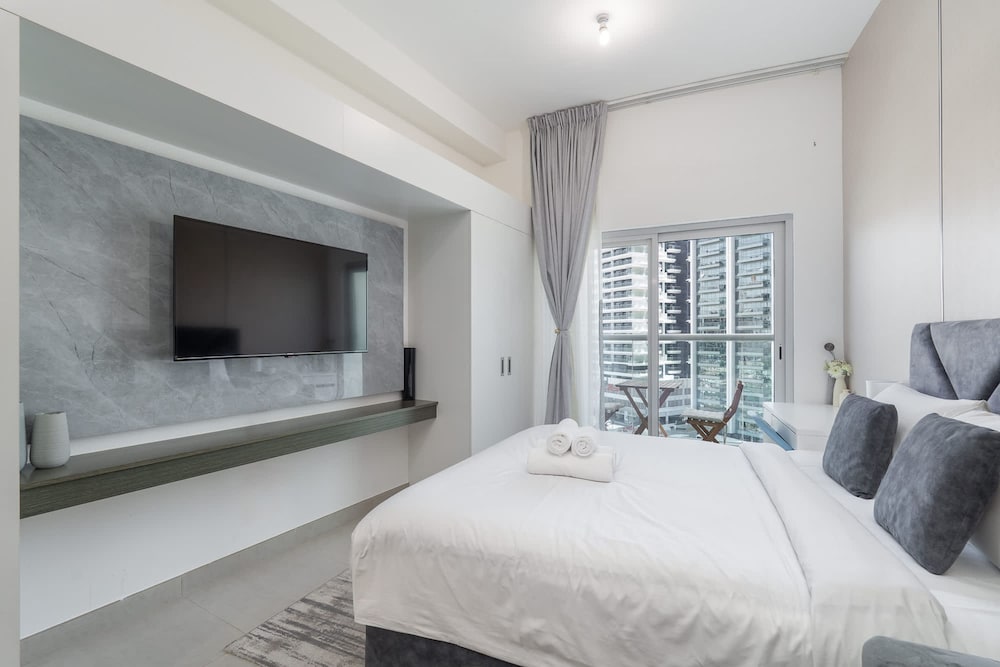 An Oasis in Bella Rose and Sleeps 2