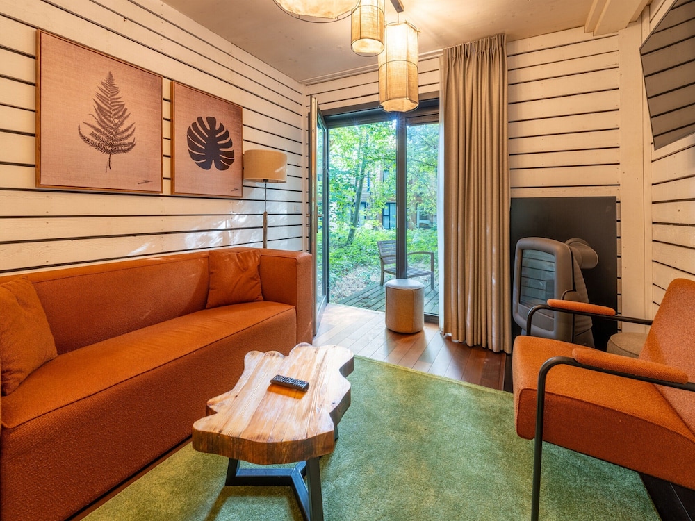 Cottage in Tournai With Forest Views
